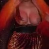 Beiruting - Life Style Blog - Nicki Minaj's entire boob fell out at a  concert and she handled it like a boss