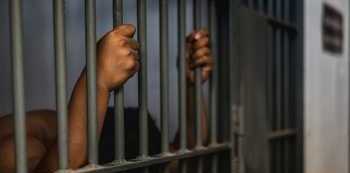 Panic as inmate dies in prison cell
