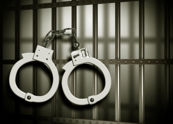 Police arrest men who came to report a murder