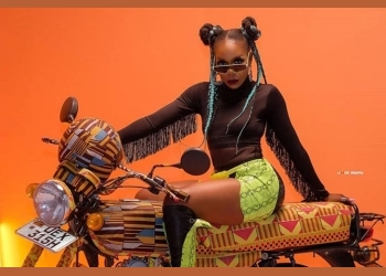 I support Artists who buy Social media views and followers - Karole Kasita