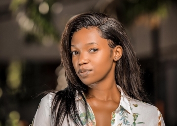 I Don't Have Proper Management or Money - Shena Skies