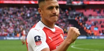 Bayern Put £50m For Sanchez, Smalling To West Ham ... And Much More