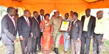 Museveni Receives Resolution to lift Age limit from Kyankwanzi Leaders
