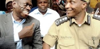 IGP Kayihura Transfers Officers Accused Of Thumping Besigye Supporters