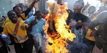 Nigerians Retaliate After Xenophobia Attacks in South Africa
