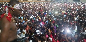 Photos — Eddy Kenzo Fills Stadium In Guinea
