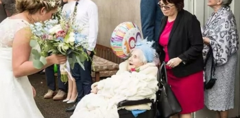 Wow! Meet this 100-year-Old bridesmaid (photos)