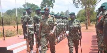 1,800 soldiers flagged off to Somalia