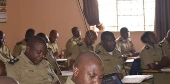 Police officers lectured in Critical incident command