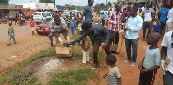 Bobi Wine and Barbie Cleanup Gayaza Town — Photos