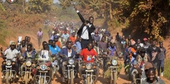 Kantinti, Bobiwine battle for crowds, influence in Kyadondo East