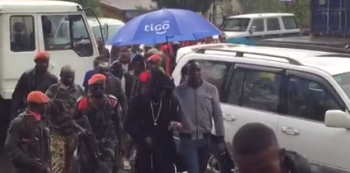 Jose Chameleone Causes A Stir In Congo — Video.