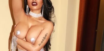 Nicki Minaj Takes Off Her BRA . . Serves The Internet With Her Succulent Melons