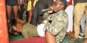 Nutty Neithan 'Bonks' Live On Stage  — See Photos