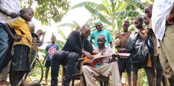 Eddy Kenzo Schooled By A Blind Guitar Player.