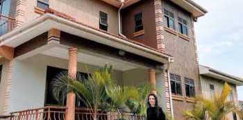 GNL Zamba Parades  Mansion 