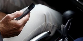 Detroit Motorist Watching Porn On Phone Crashes, Dies