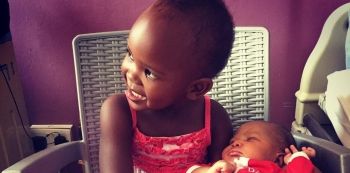 Salvado’s Daughter Abigail Meets Her Little Brother—Photo