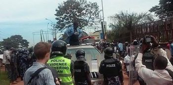 Besigye Held at Naggalama; Police Yet To Charge Him