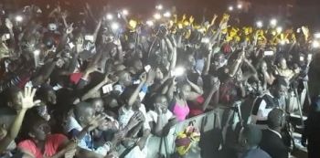 Eddy Kenzo Fills Stadium Performing In Senegal &ndash; Video