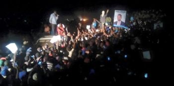 Dr. Besigye Heads to Jinja after busy Night in Kyengera