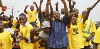 Drama As NRM Supporters Fight For Museveni T-shirts in Kisoro