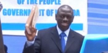 Video: Drama As Besigye Swears Himself In As President Of Uganda