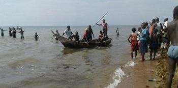 Soldiers Shoot Fisherman dead as Residents accuse the former of confiscating, selling their fish