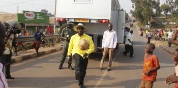 M7 Halts His Campaign, Plays Football With A Group Of Kids