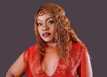 Musicians Are Fake Friends – Shakira Shakira