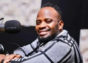 I am broke, please book me - David Lutalo