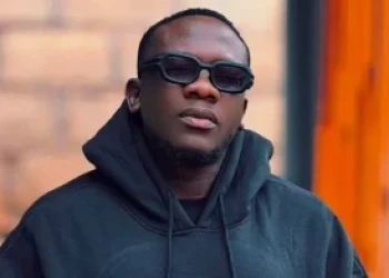 I Am Single and Contented – Geosteady