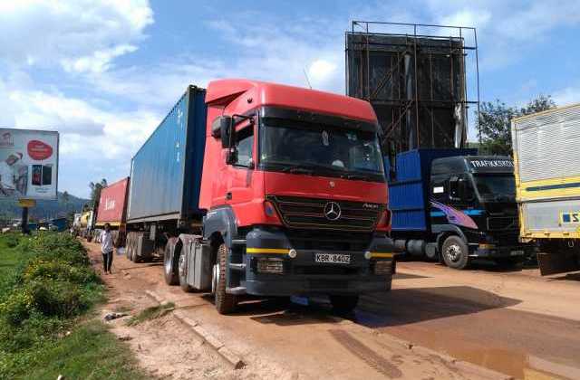 Two more truck drivers intercepted in Luweero and Nakaseke districts, their 27 contacts under quarantine