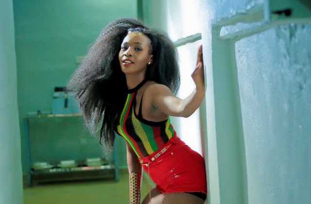 Government treats Musicians Like  Prostitutes - Cindy