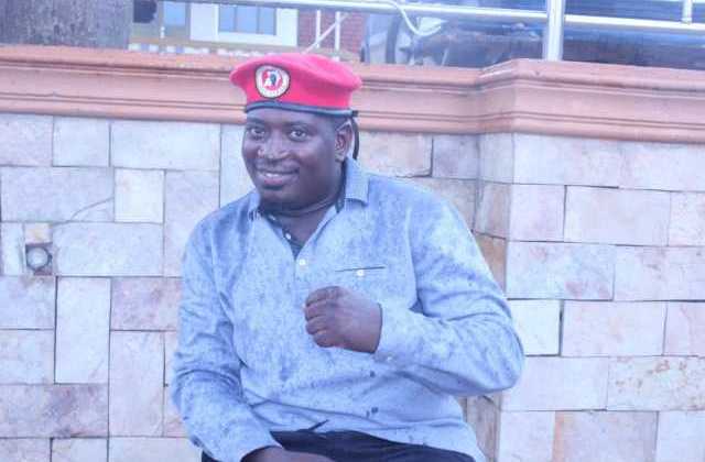 Besigye's Musician Deserts him for Bobi Wine