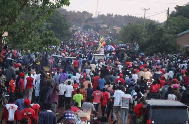 Fear among business communities in Kagadi, Hoima as Kyagulanyi campaigns in areas