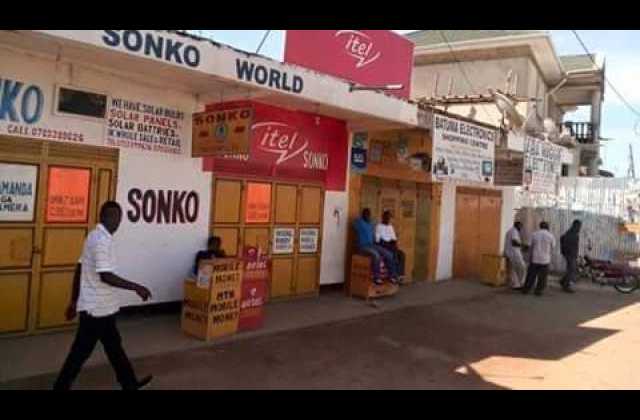 Two Trading centers in Rukungiri put on lockdown for defying COVID-19 Guidelines