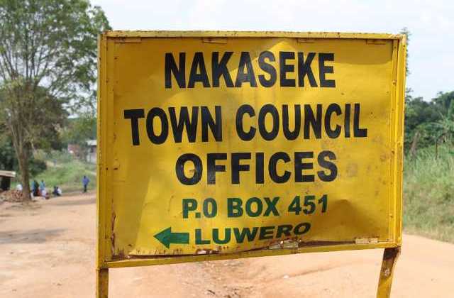 Works Minister directed to work on Nakaseke roads as people living by lake shores are told to move