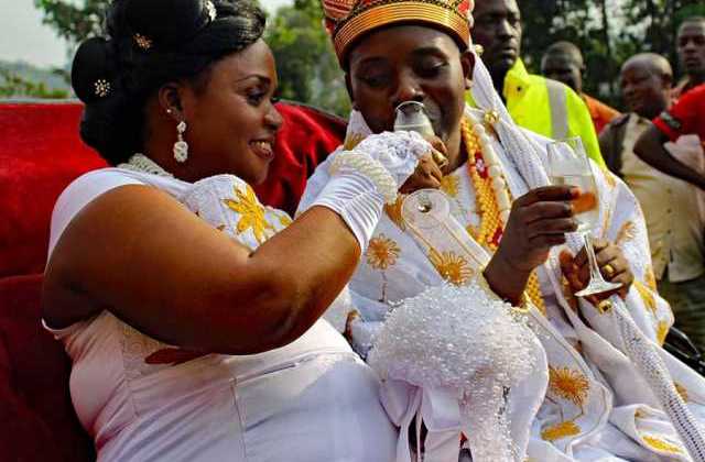 Senga Kulanama Gifts Blogger With A Car