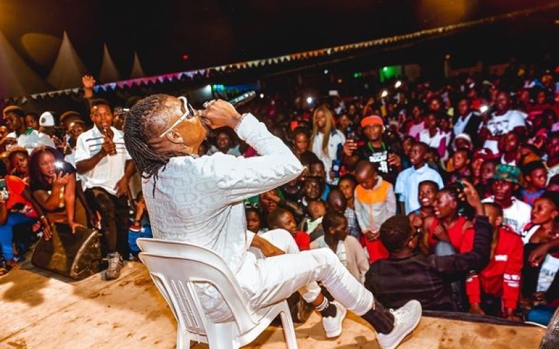 Pallaso to perform at all booked shows despite injured Knee 