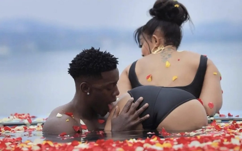 I take some photos to just keep in my gallery - Zari Hassan