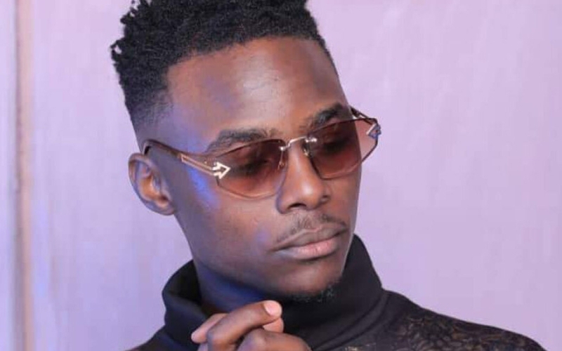 Azawi's fans reportedly pelt Ray G bottles full of water, Urine and alcohol on stage