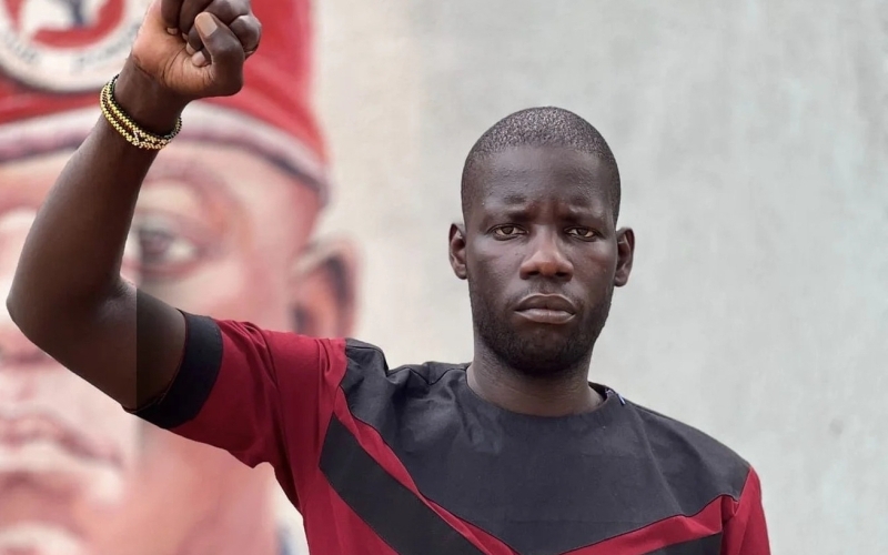Sammy Seeks Financial Help from Fellow Comedians