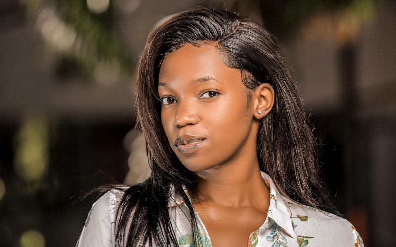 I Don't Have Proper Management or Money - Shena Skies