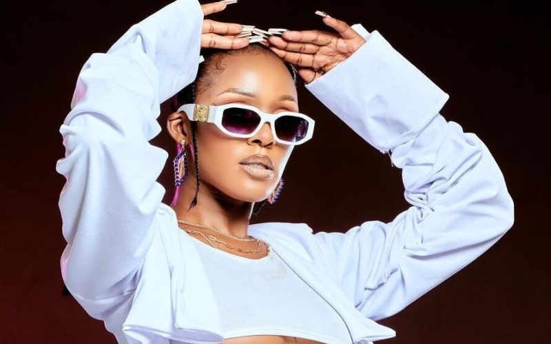I want someone to bonk me good and give me iPhone 17 Pro Max for my birthday - Jowy Landa