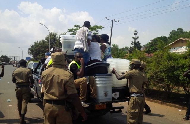 Chaos Breaks up At Ggaba, Miltary Secures Polling Station — Video
