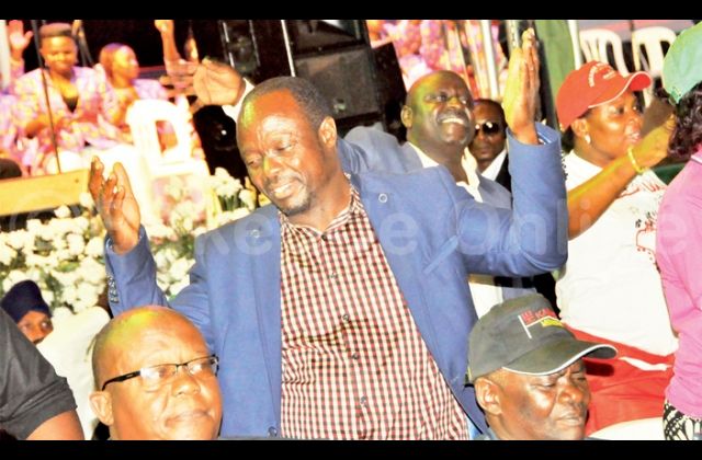 Cosmetics businessman Samona joins music