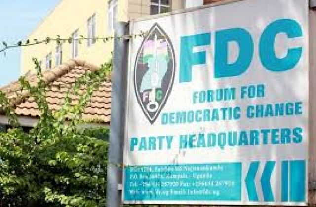 Journalists assaulted at FDC, Demand apology from POA