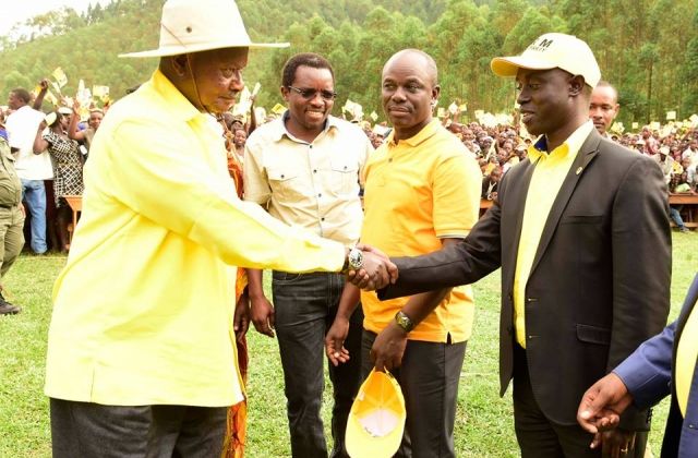 Museveni campaigns for NRM’s Andrew Martial in Igara East by-elections - Photos