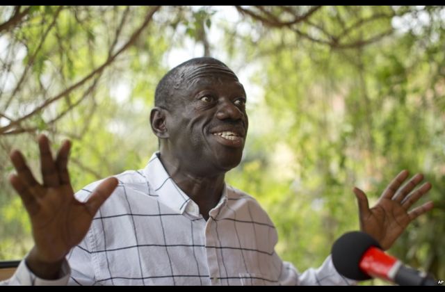 Besigye To Address Journalists At Kasangati Shortly